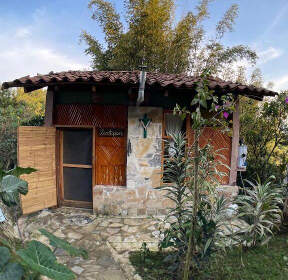 ファミリールーム, Cabañas Los Achicuales