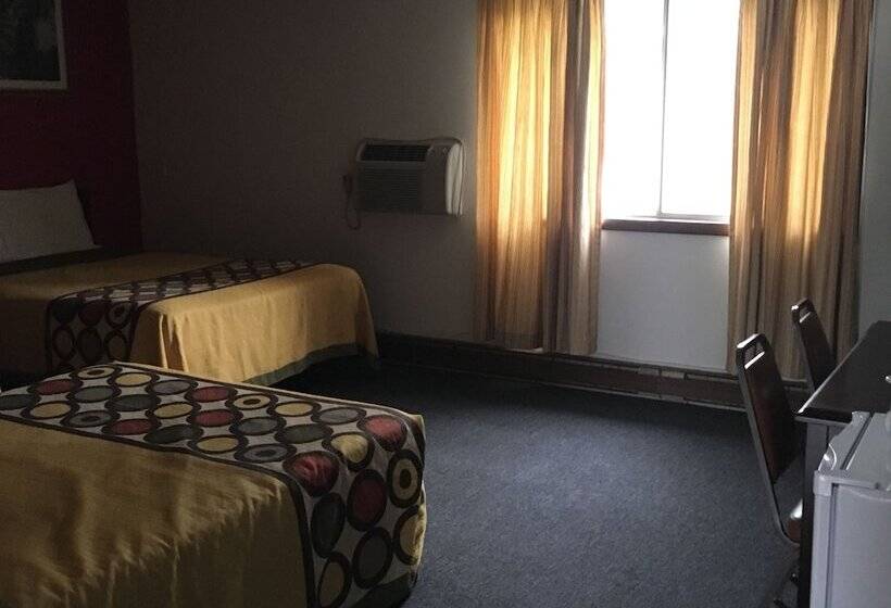 标准三人间, Tarragon Motel