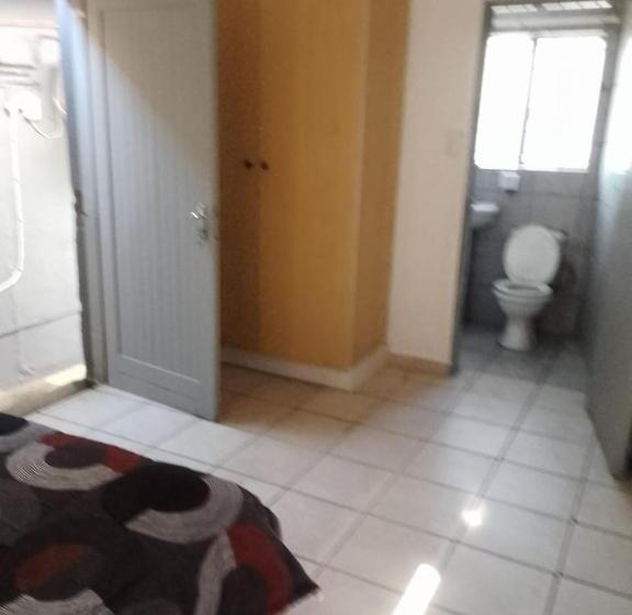 חדר סטנדרט, 7 Geelhout Ave