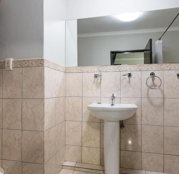 Апартаменты 1 Спальня, Anew Hotel & Convention Centre Or Tambo Johannesburg