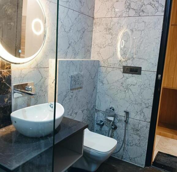 带大床的豪华间, W Grand   A Boutique