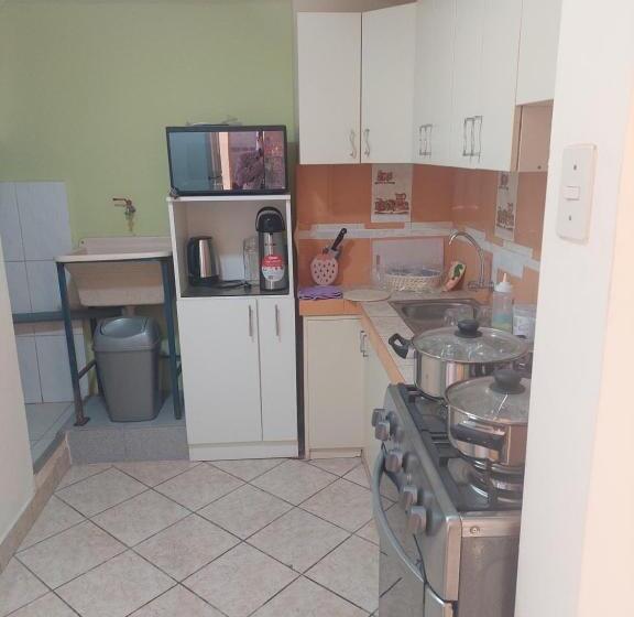 2 Szobás Apartman, Kenedy