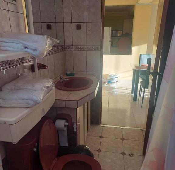 2 Szobás Apartman, Kenedy