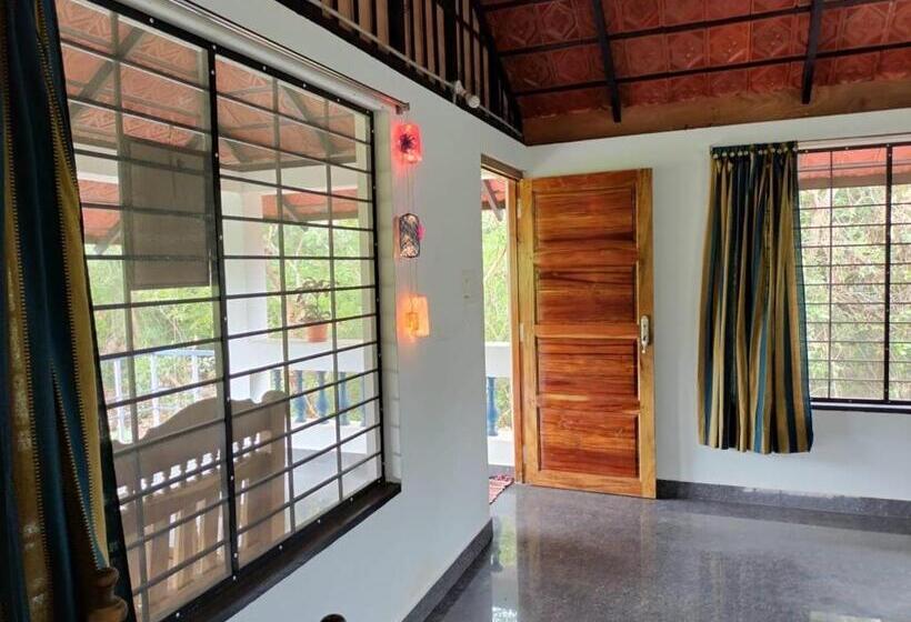 اتاق لوکس, Hostel Exp, Auroville   A Rural Retreat Experience