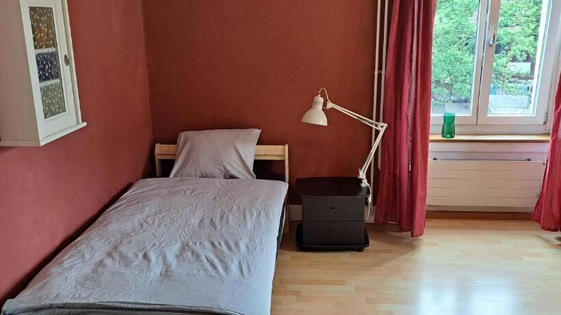 共用房间的床, Kuckuck Hostel   Chill And Relax Outside Basel