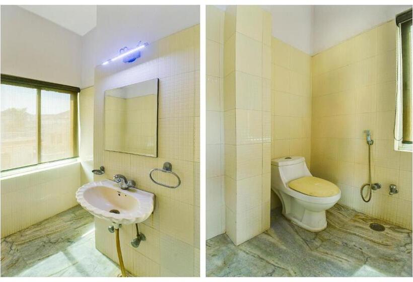 Трехместный Номер Классика, Oyo Hotel Amer
