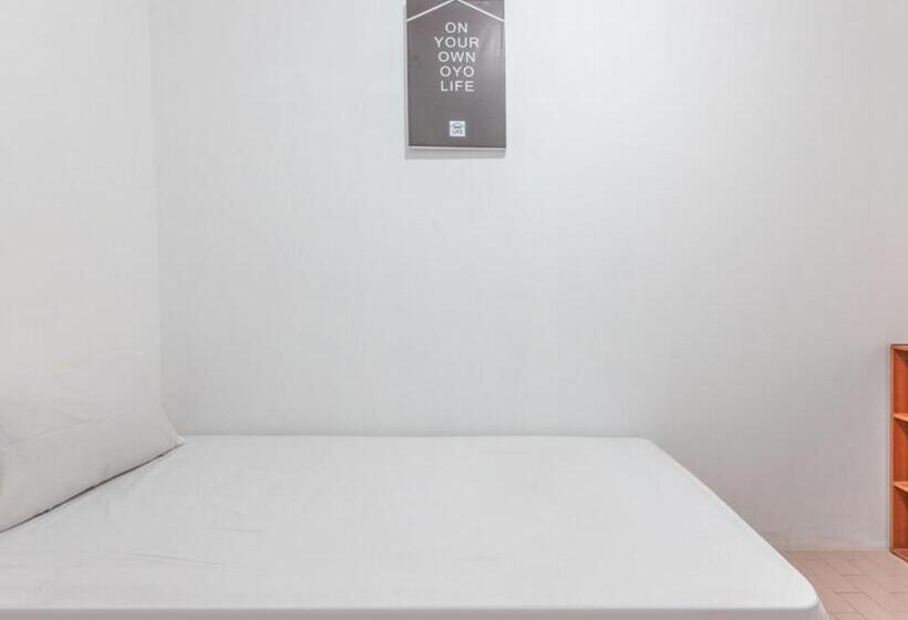 اتاق استاندارد یک نفره, Oyo Life 3047 Gita Kencana