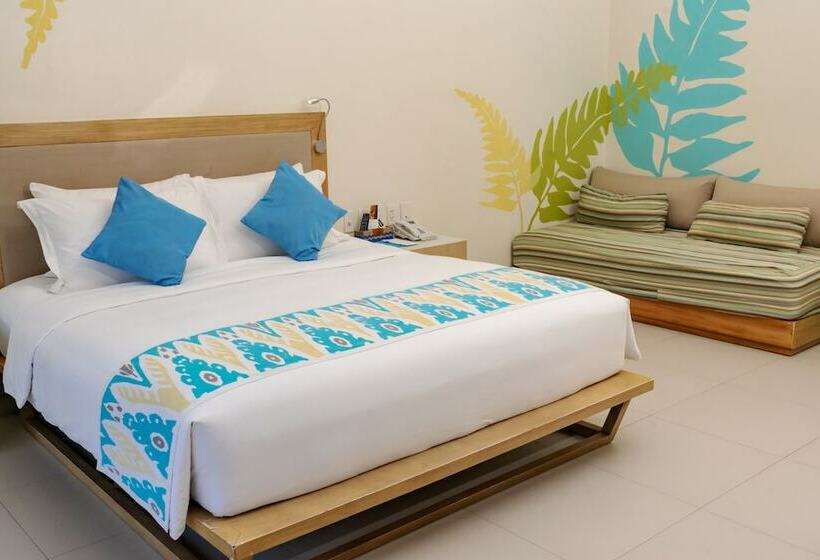 سوییت جونیور, Costa Pacifica Resort
