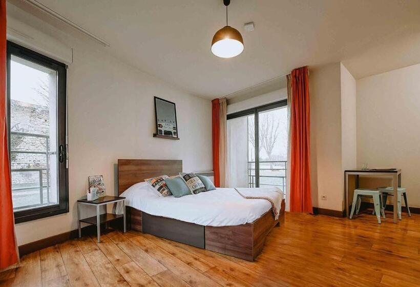 اتاق استاندارد با بالکن, Zenao Appart Hôtel Nevers Quai De Loire