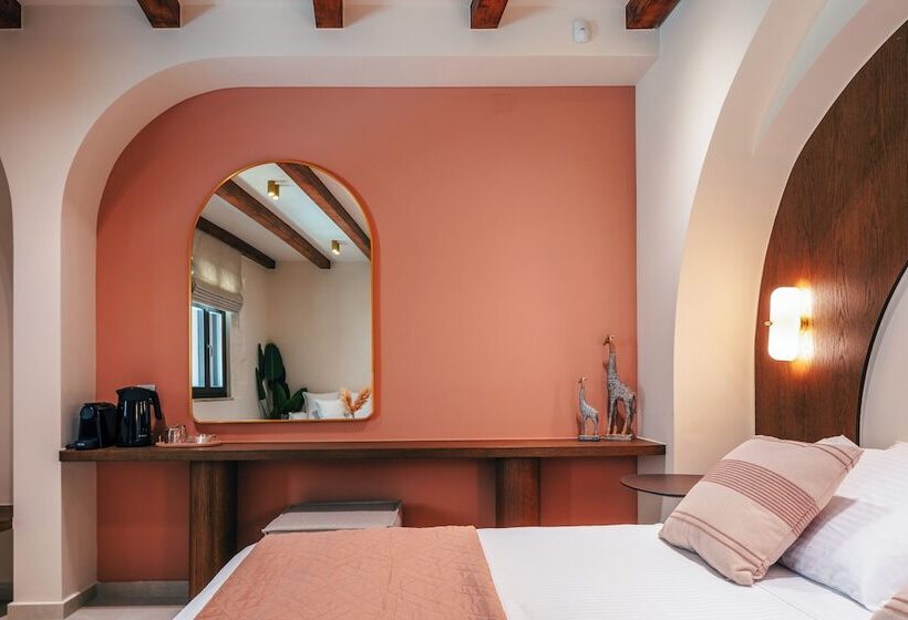 Полулюкс, La Montre Luxury Boutique Suites