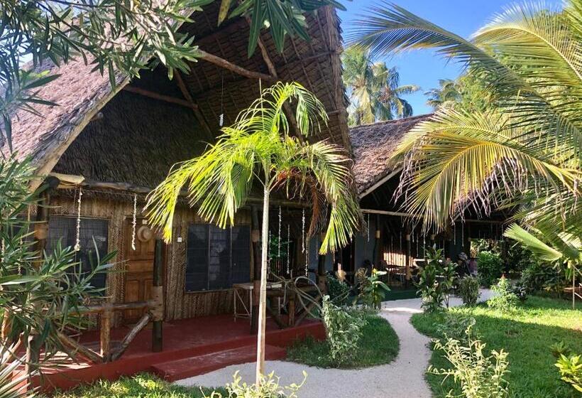 이코노미 룸, Promised Land Lodge
