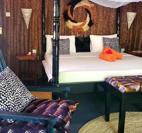 이코노이 4인룸, Promised Land Lodge