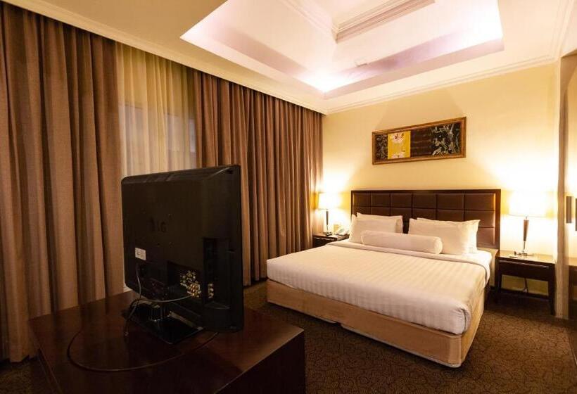 Полулюкс, Harmoni One Convention Hotel And Service Apartments