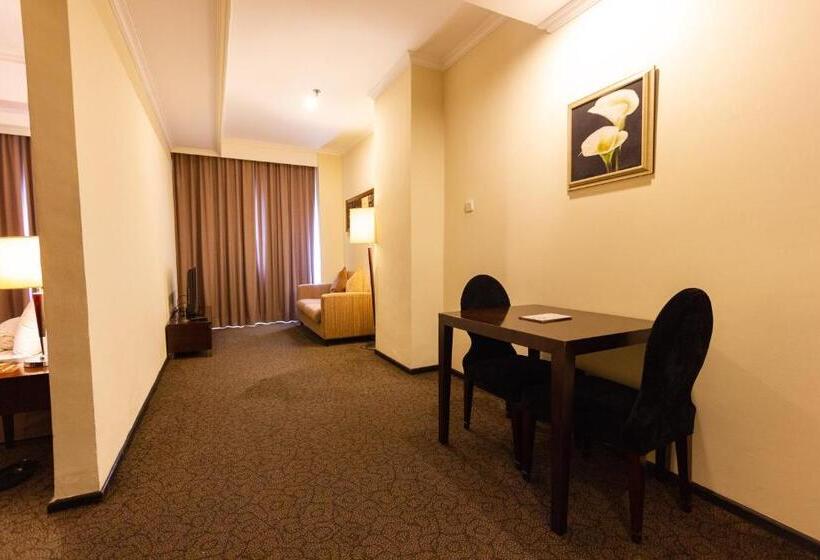 Президентский Люкс, Harmoni One Convention Hotel And Service Apartments