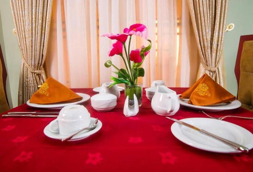 استودیوی لوکس, Madaki S Executive Suites
