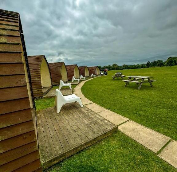 Номер Стандарт с Террасой, Rodway Hill Golf & Eco Pod