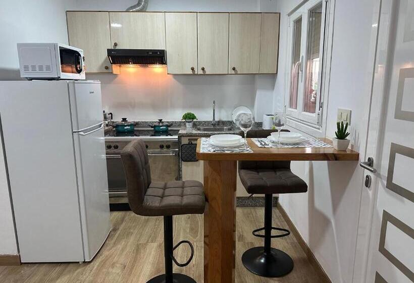 Номер Стандарт, Casa Oveja Negra 1