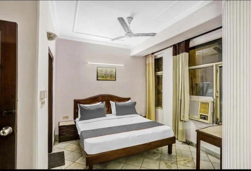 اتاق لوکس, Rudra Residency