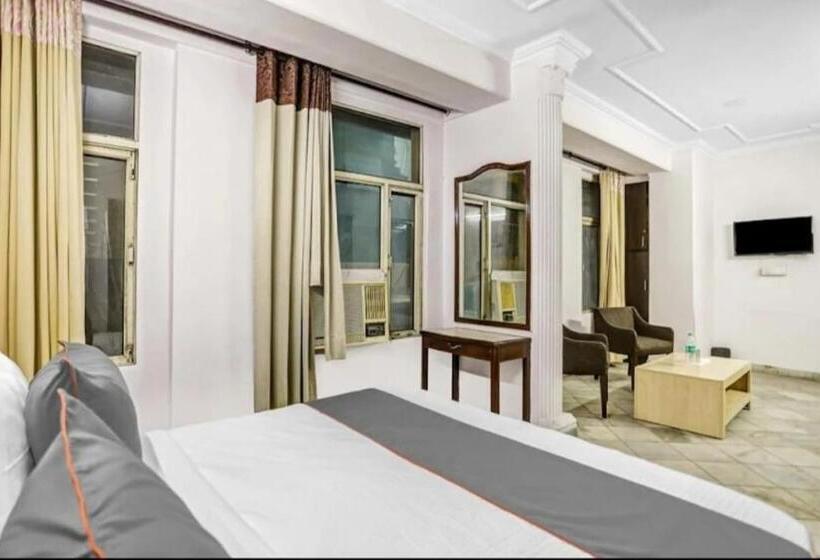 اتاق لوکس, Rudra Residency