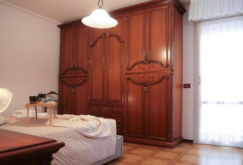 اتاق استاندارد با سرویس بهداشتی مشترک, Guest House Bagnolo