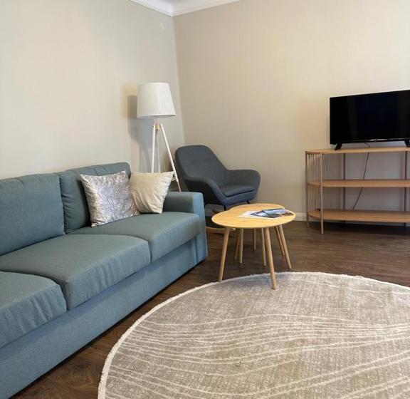 Family Suite, Délceg Réce Mini