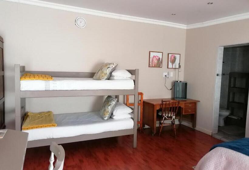 Семейный Номер, Hill Manor Room 2 Self Catering Unit