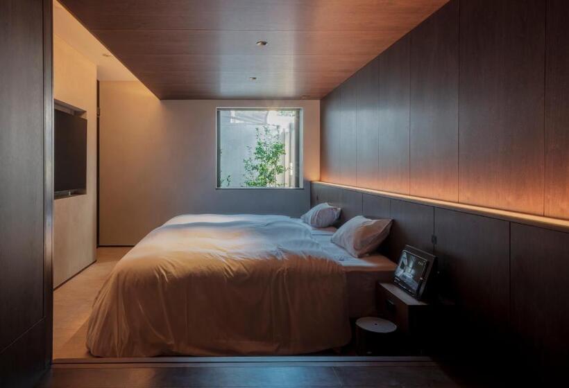 Номер Deluxe, Not A Hotel Fukuoka