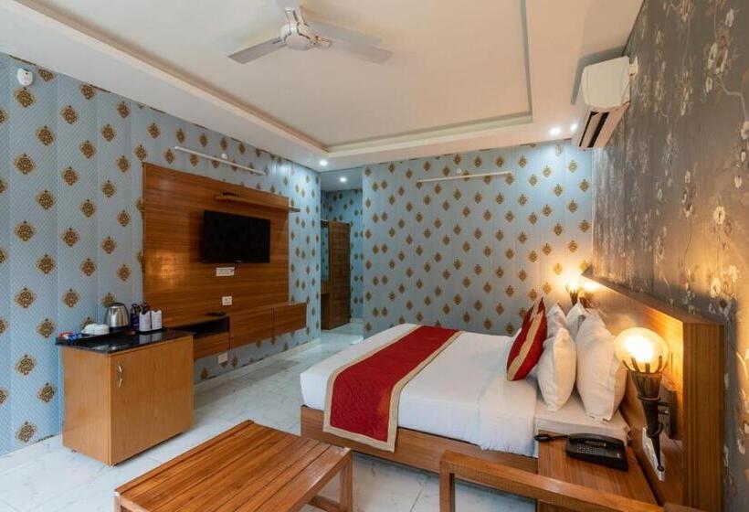 带河湖景观的套房, Sukham Raasa River Resort & Spa By Lawrence Hotels