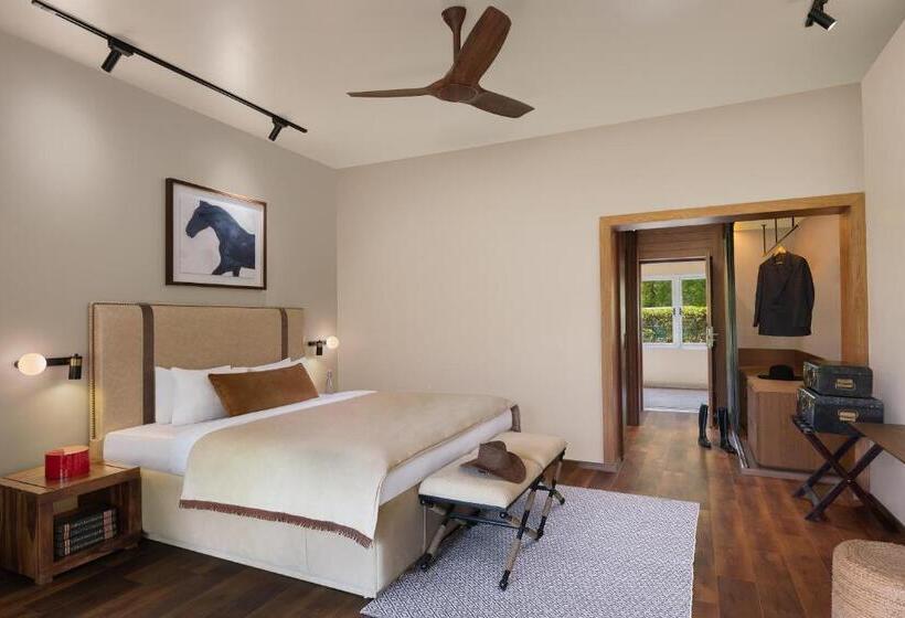 Люкс Вид на Сад, Am Hotel Kollection, Meerut