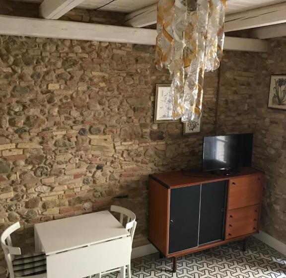 اتاق دوبلکس, B&b Sotto La Torre