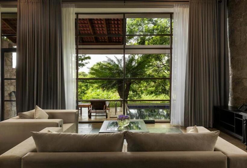 Люкс с Бассейном, Ayugiri Ayurveda Wellness Resort Sigiriya