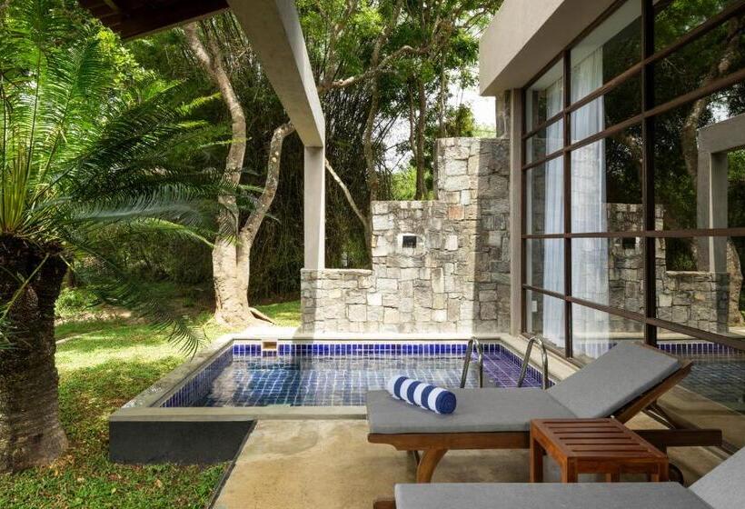 Люкс с Бассейном, Ayugiri Ayurveda Wellness Resort Sigiriya