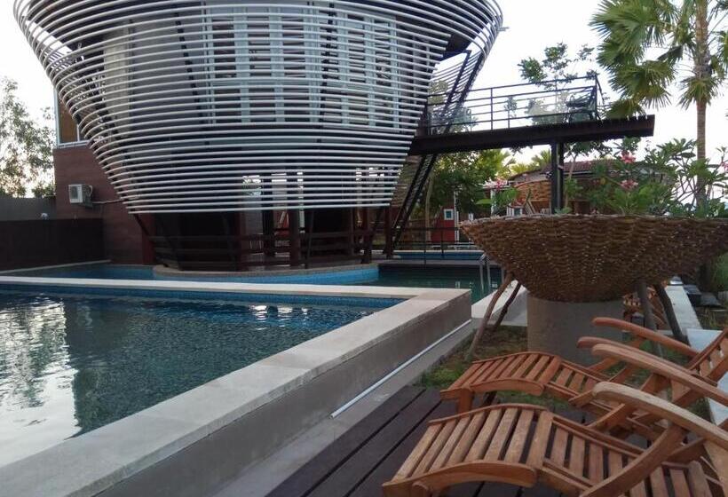 Люкс с Бассейном, Bali Umah Tinjung