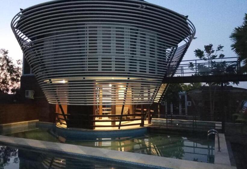 Люкс с Бассейном, Bali Umah Tinjung