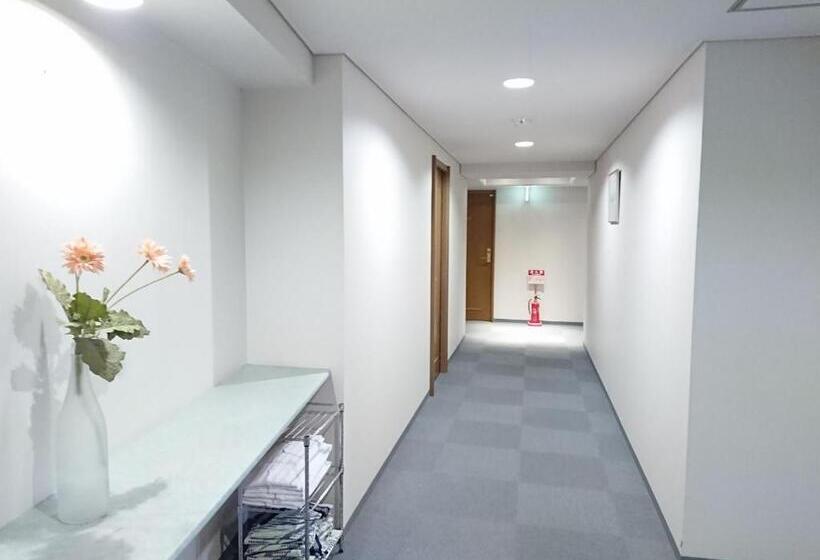 ダブルベッドのベーシックルーム, Crown Hills Imabari