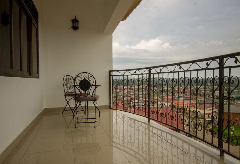 Family Room, Reinah Tourist
