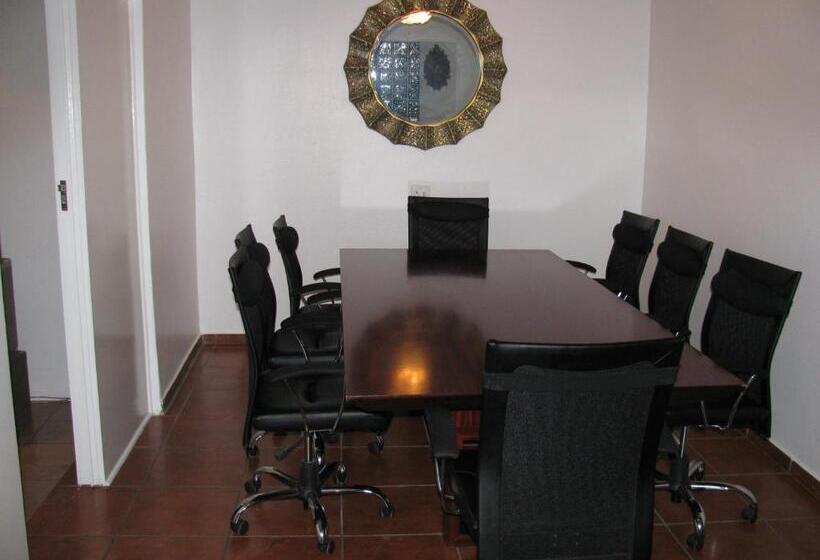اتاق استاندارد با تخت بزرگ, Bruno Comfort Suites