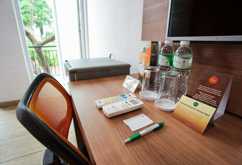 Номер Economy, Legreen Suite Kuningan