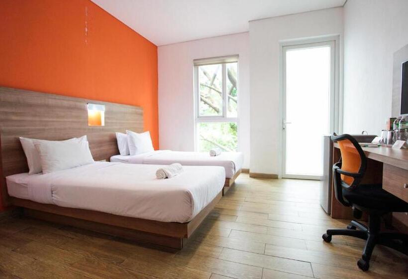 Номер Superior, Legreen Suite Kuningan