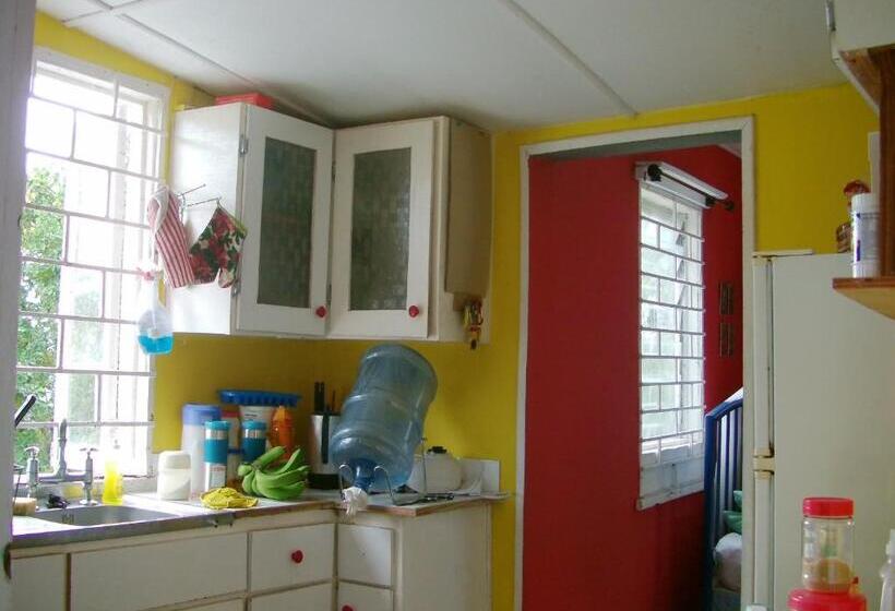 اتاق استاندارد, Kingsworth Bed And Breakfast
