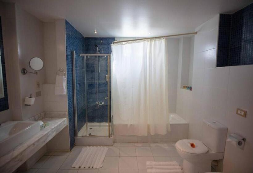 اتاق لوکس, Mousa Coast Hotel & Spa