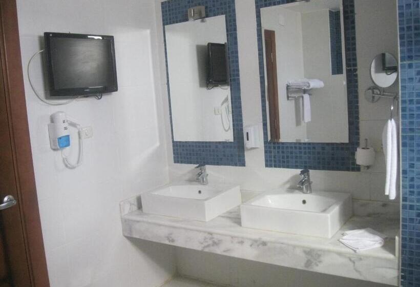 اتاق لوکس, Mousa Coast Hotel & Spa