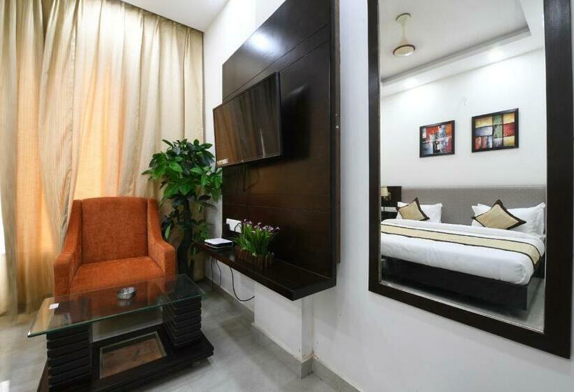 豪华房间, Madhav Muskan Residency