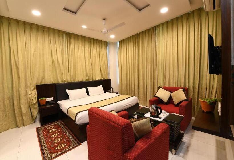 家庭套房, Madhav Muskan Residency
