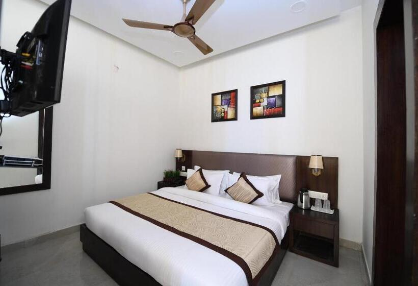 带大床的标准间, Madhav Muskan Residency