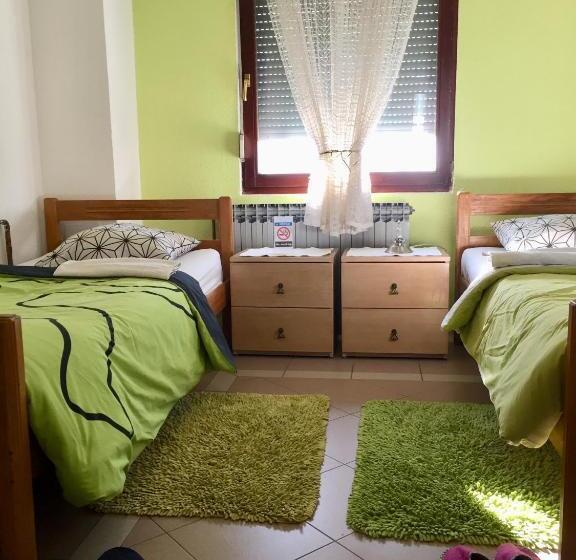 Номер Стандарт, Hostel Lega House