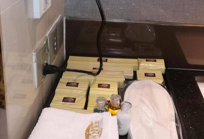 سوئیت با تخت بزرگ, The Raintree Dhaka   A Luxury Collection