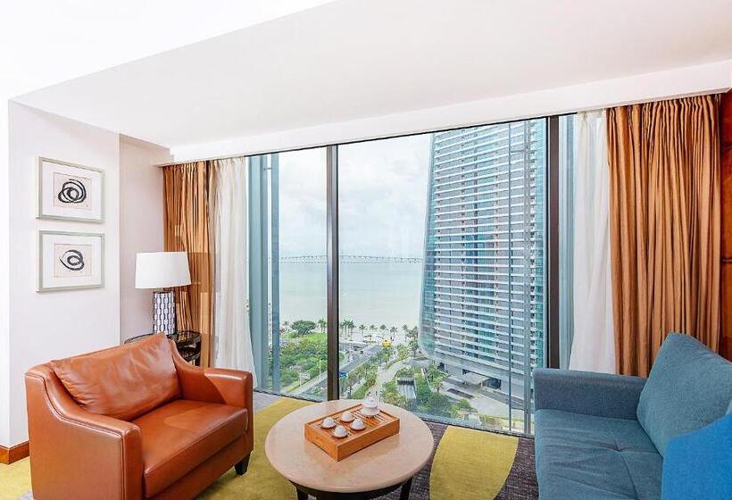 سوییت با چشم‌انداز دریا, Hampton by Hilton Zhuhai Gongbei Port