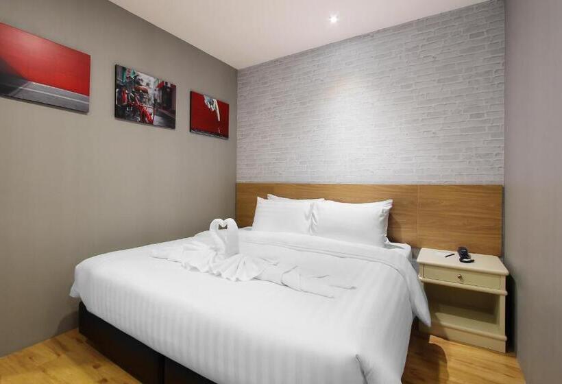 Номер Deluxe, Pula Silom