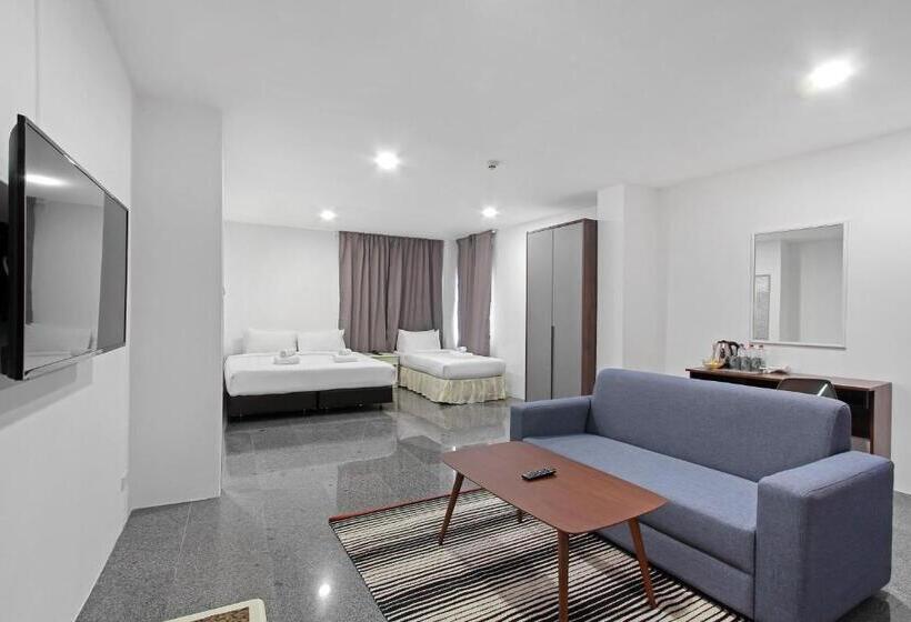 Трехместный Номер Премиум, Pula Silom